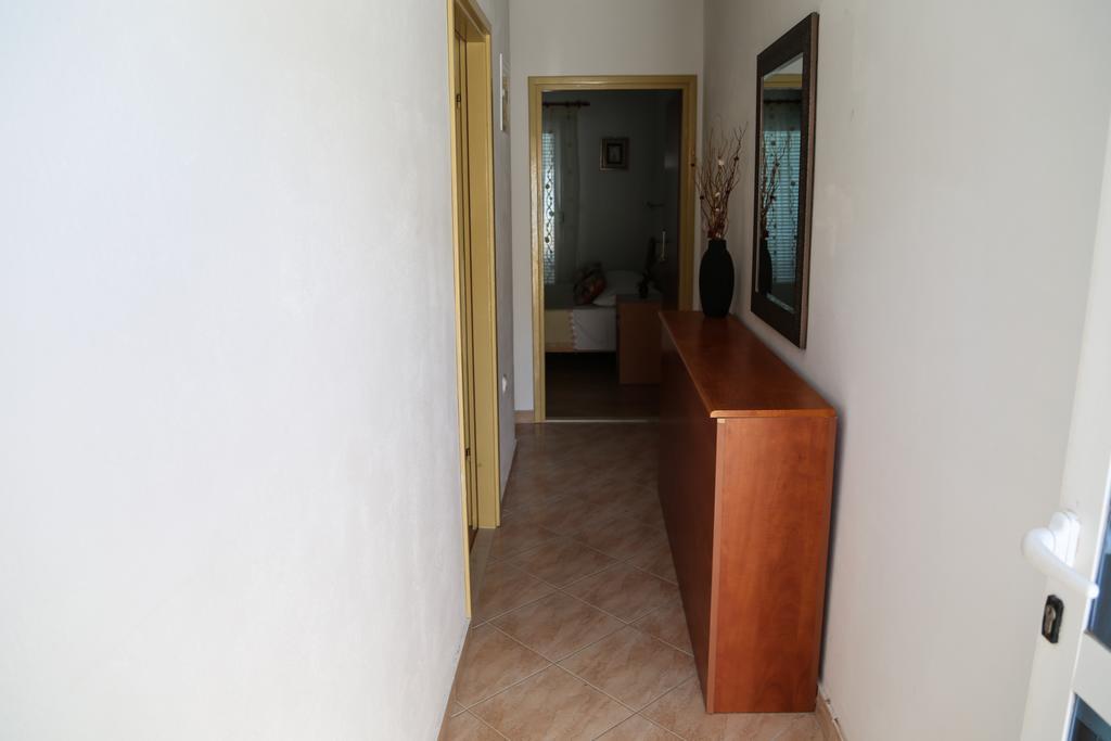 Apartments Dragica Milna  Buitenkant foto